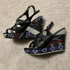 Womens BKE Sole Wedge Black Blue Sandals 6.